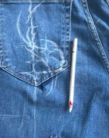 Drawing with bleach pen