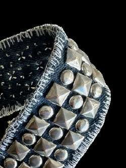 Stud detail